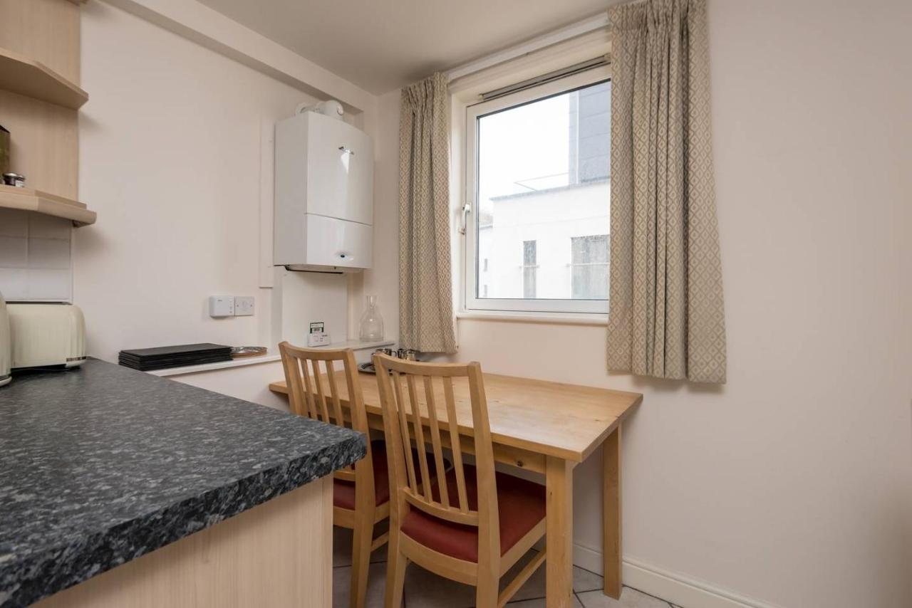 Joivy Old Town Apartment With Parking Close To Royal Mile Edimburgo Esterno foto