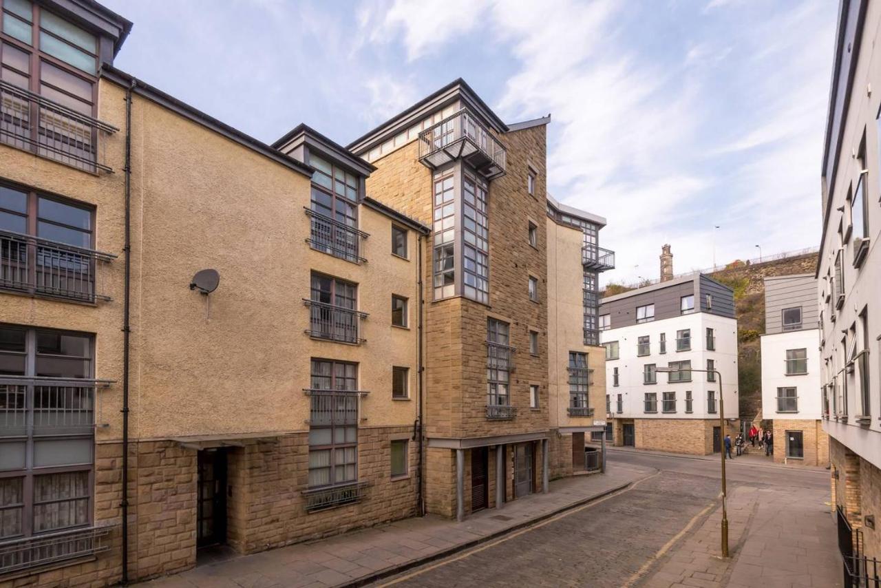 Joivy Old Town Apartment With Parking Close To Royal Mile Edimburgo Esterno foto